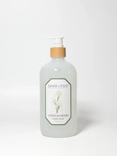 White Flowers 15.7 oz Liquid Hand Soap