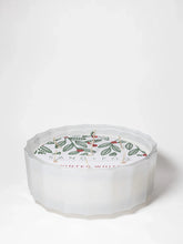 Winter White 33 oz scented candle