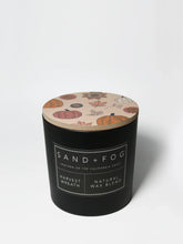 Harvest Wreath 21 oz scented candle