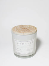 White Flowers 21 oz scented candle
