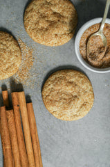 Cinnamon Noel 21 oz scented candle